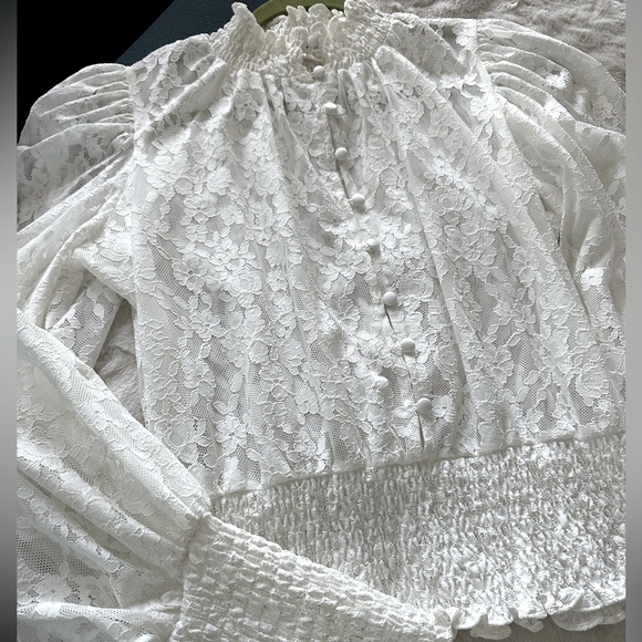 Amazing lace top! - Picture 1 of 9